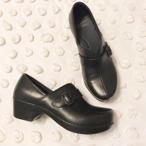 WOMEN’S DANSKO CLOGS